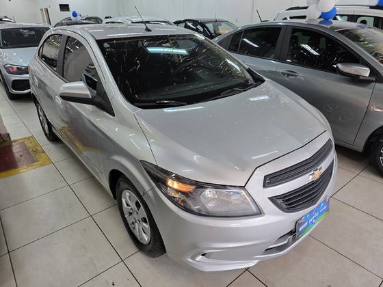 CHEVROLET ONIX 1.0 MPFI LT 8V FLEX 4P MANUAL CHEVROLET ONIX 1.0 MPFI LT 8V FLEX 4P MANUAL